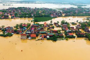 Chung tay ủng hộ đồng bào lũ lụt Quảng Bình